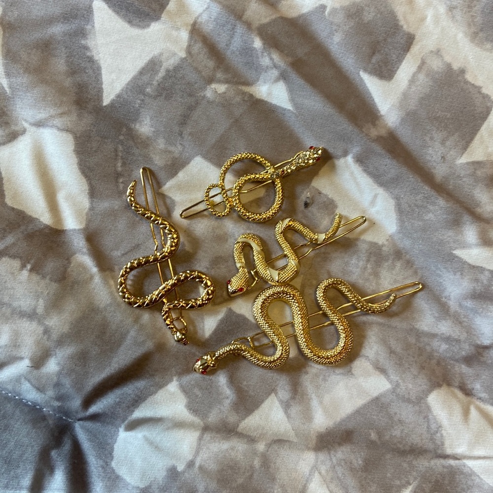 snake hair pieces